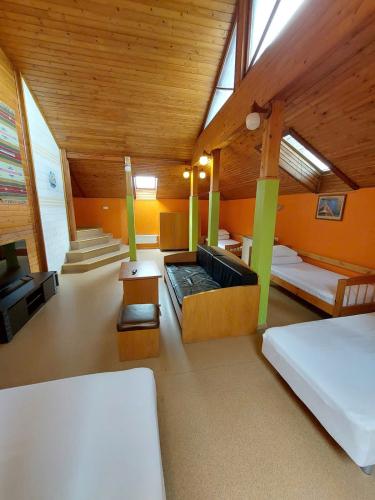 z6774236166631_38e03042de5954bfd6b984bd64b90a03