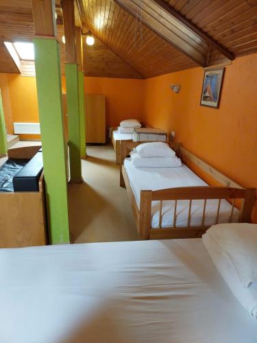 z6774236176607_9070b197bb6a3ef3baa0444ee9ec2000